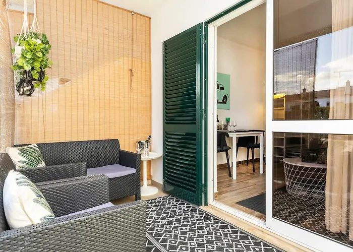 Apartment Modern Pool Apartment, Vilamoura Quarteira