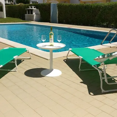 Daire Modern Pool Apartment, Vilamoura