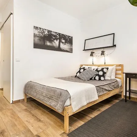 Daire Modern Pool Apartment, Vilamoura Quarteira
